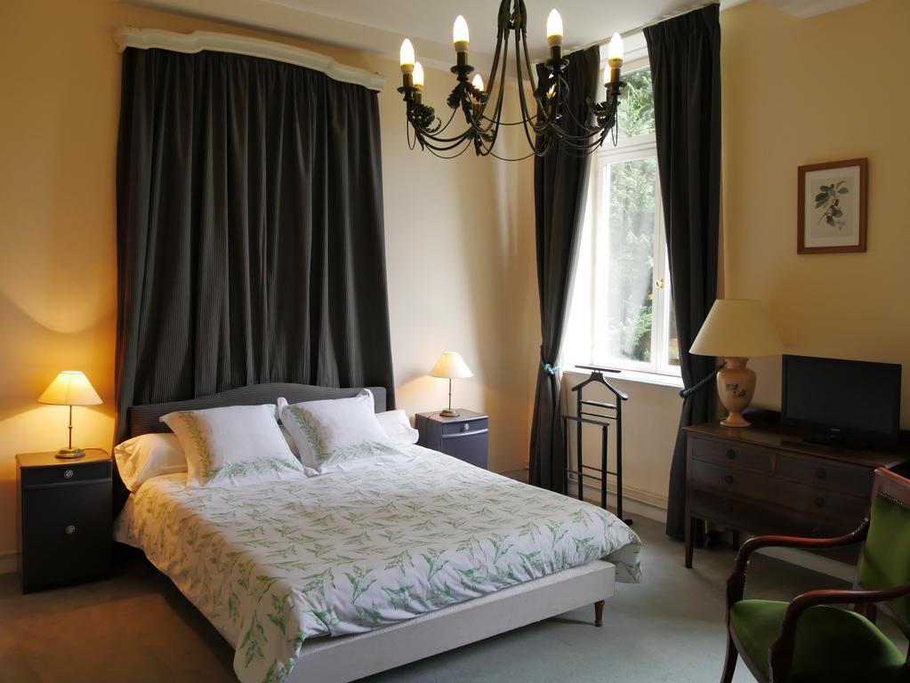 Chambres D'Hotes Chateau De Courcelette Hem Стая снимка